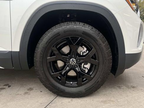 New 2026 Volkswagen Atlas Peak Edition AWD/4WD image 8