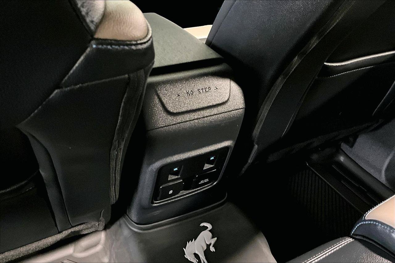Used 2023 Ford Bronco Wildtrak AWD/4WD image 10