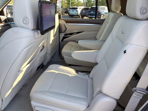 Used 2025 Cadillac Escalade Sport Platinum AWD/4WD image 9