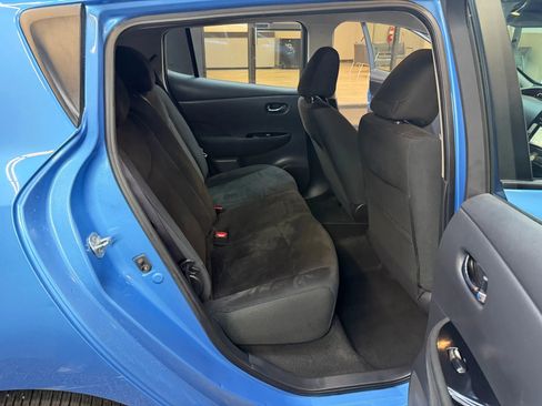 Used 2014 Nissan Leaf SV image 24