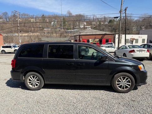 Used 2013 Dodge Grand Caravan SXT w/ UConnect Hands-Free Group image 7