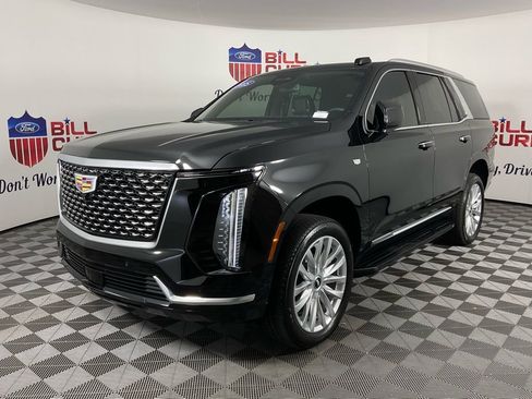 Used 2025 Cadillac Escalade Luxury image 7