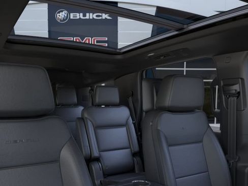 New 2026 GMC Yukon Denali w/ Denali Reserve Package AWD/4WD image 24
