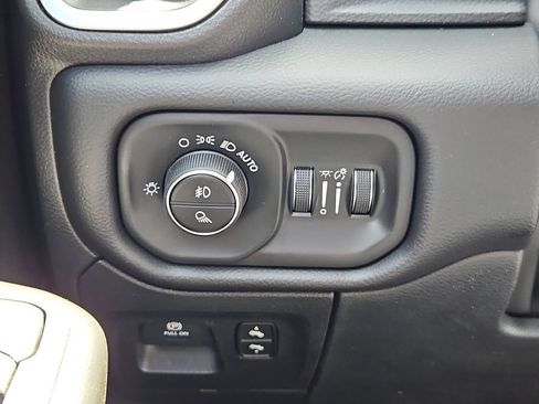 New 2026 RAM 1500 Big Horn AWD/4WD image 18