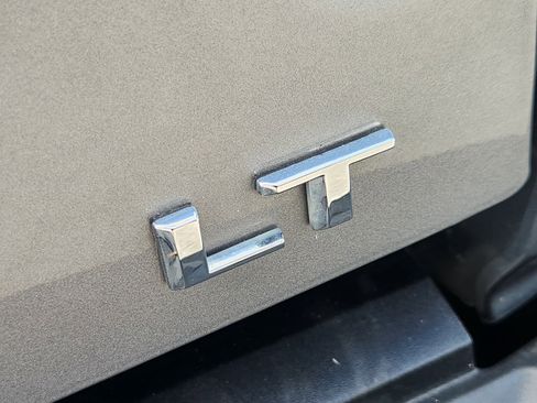 Used 2023 Chevrolet Colorado LT w/ LT Convenience Package RWD image 13