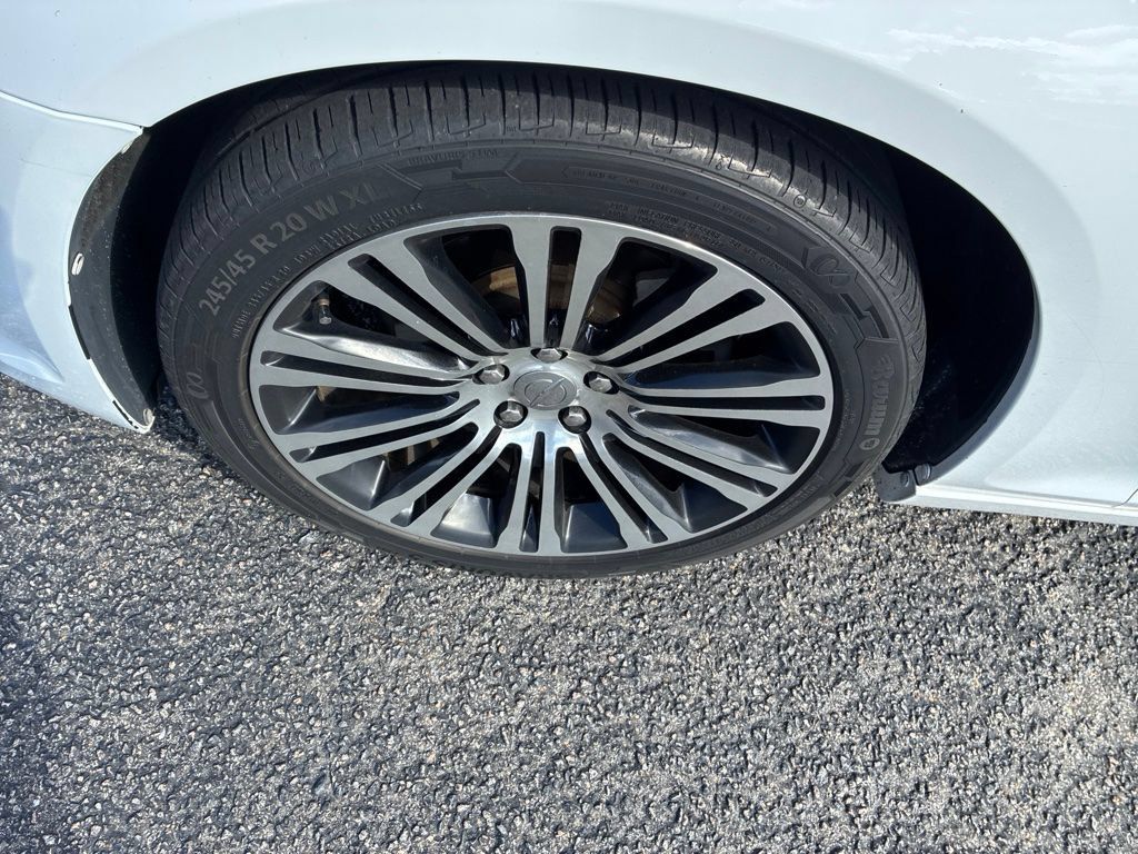Used 2013 Chrysler 300 S w/ Light Group RWD image 9