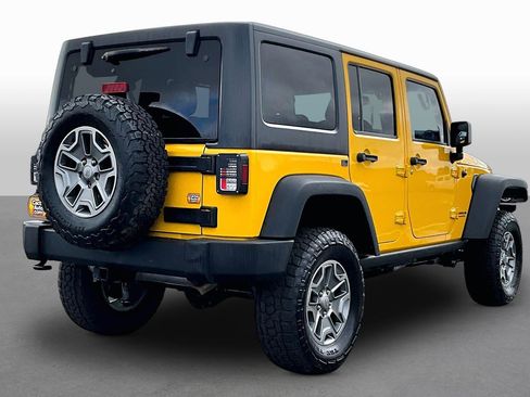 Used 2015 Jeep Wrangler Unlimited Rubicon w/ Connectivity Group image 2