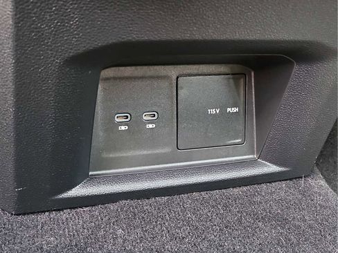 Used 2023 Volkswagen Atlas Cross Sport SE w/ Panoramic Sunroof Package AWD/4WD image 30