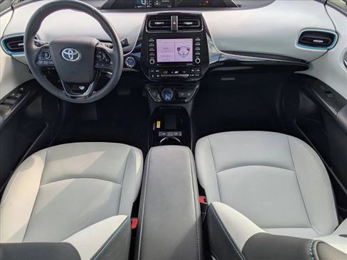 Used 2021 Toyota Prius XLE image 24