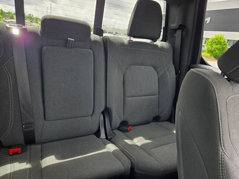 Used 2021 RAM 1500 Big Horn AWD/4WD image 14