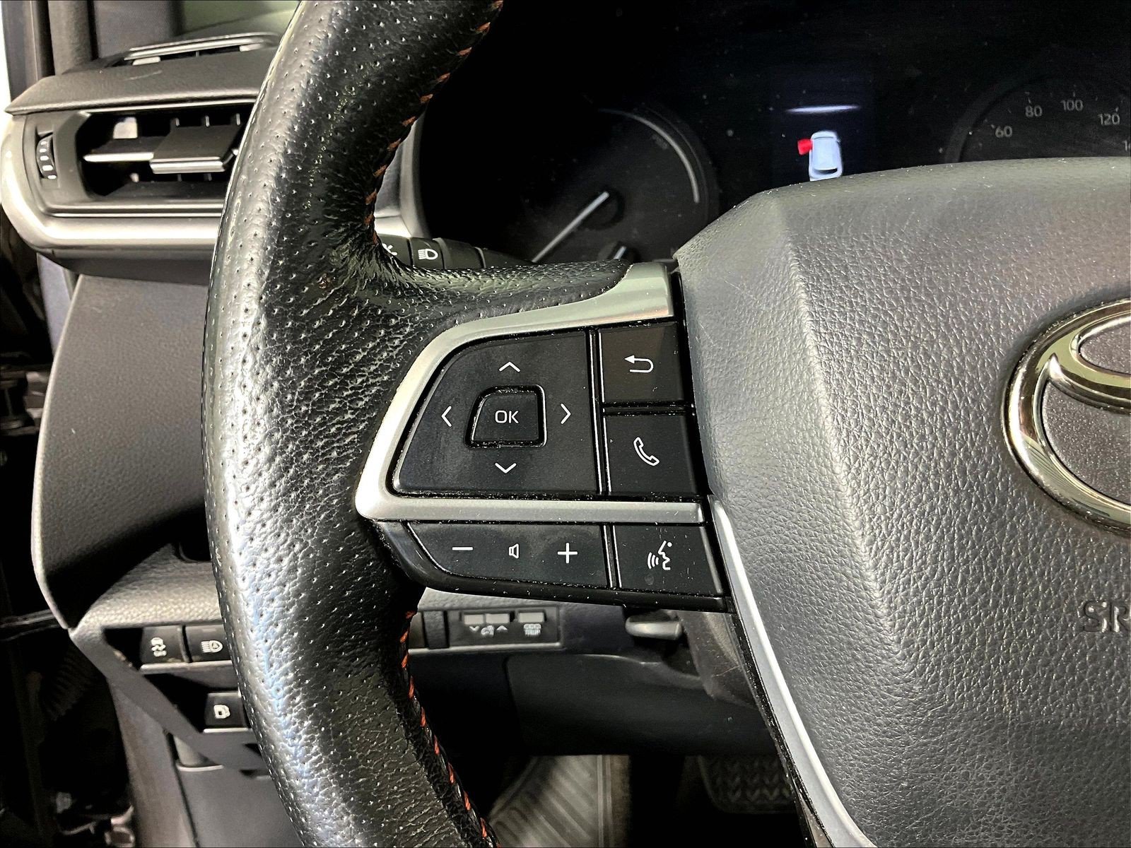 Used 2021 Toyota Sienna XSE FWD image 10
