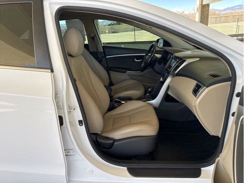 Used 2014 Hyundai Elantra GT w/ Option Group 03 image 14