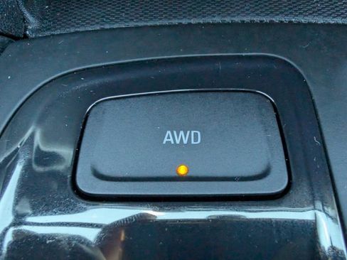 Used 2024 Chevrolet Equinox RS w/ RS Leather Package image 27