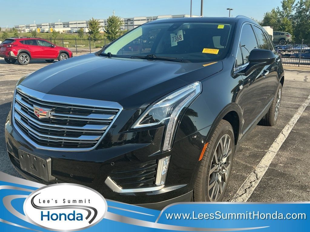 Used 2017 Cadillac XT5 Premium Luxury AWD/4WD image 2