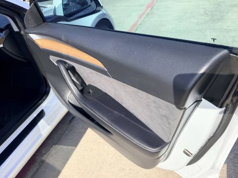 Used 2022 Tesla Model 3 Long Range AWD/4WD image 21