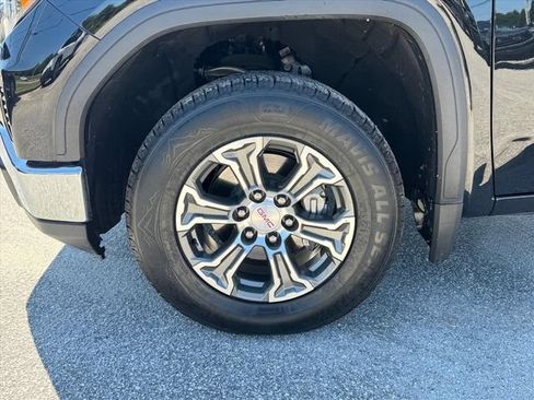 Used 2025 GMC Sierra 1500 SLT AWD/4WD image 9