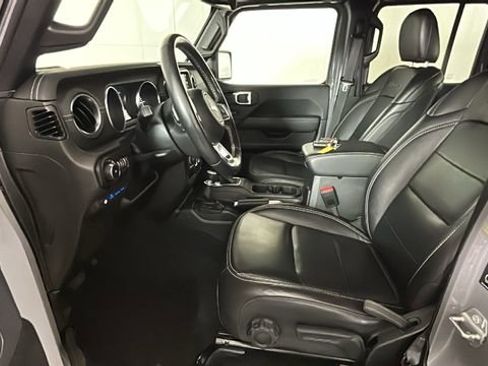 Used 2022 Jeep Wrangler Unlimited Sahara w/ Cold Weather Group AWD/4WD image 11
