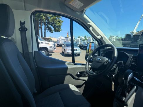 Used 2023 Ford Transit 350 XLT RWD image 12