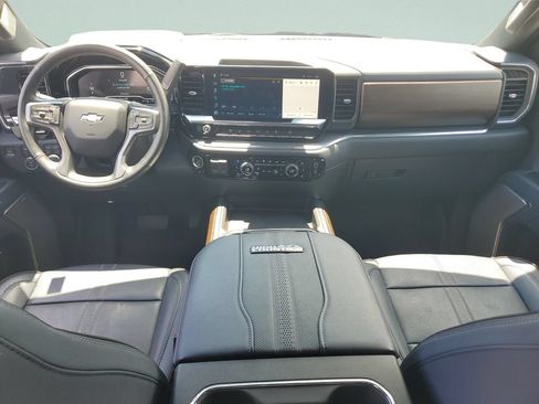 Used 2024 Chevrolet Silverado 2500 High Country w/ High Country Premium Package AWD/4WD image 11