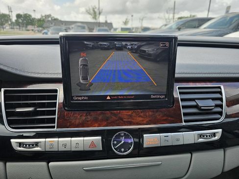 Used 2013 Audi A8 L 3.0T image 11