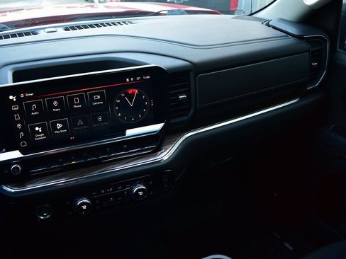 Used 2024 GMC Sierra 1500 Elevation image 29