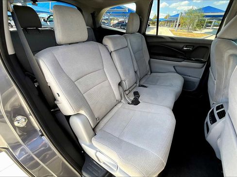 Used 2018 Honda Pilot EX image 20