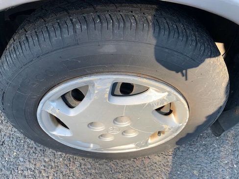 Used 1999 Toyota Corolla LE image 24