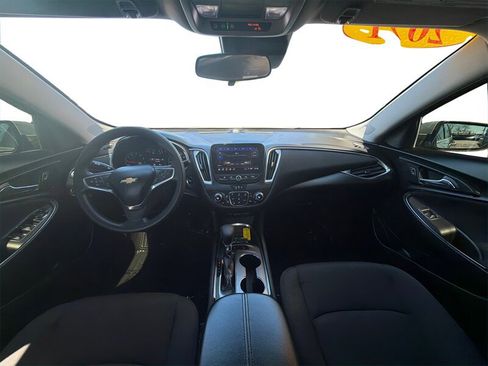 Used 2021 Chevrolet Malibu LT image 20
