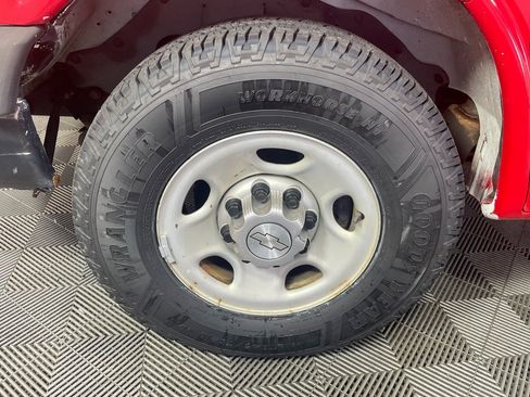 Used 2015 Chevrolet Express 2500 image 13