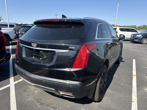 Used 2019 Cadillac XT5 Platinum AWD/4WD image 3