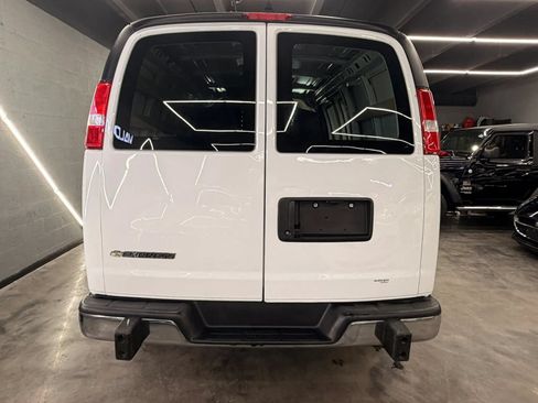 Used 2024 Chevrolet Express 2500 w/ Driver Convenience Package RWD image 4