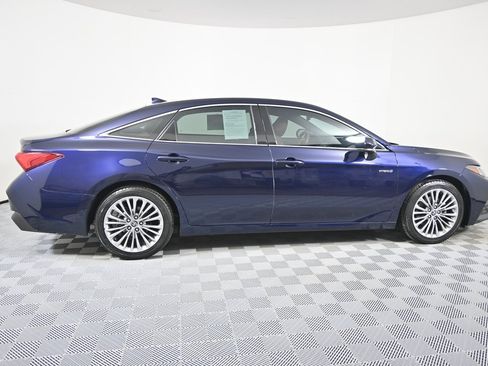 Used 2021 Toyota Avalon Limited w/ Advanced Safety Package image 7