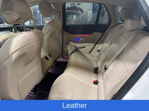 Used 2022 Mercedes-Benz GLC 300 4MATIC image 18