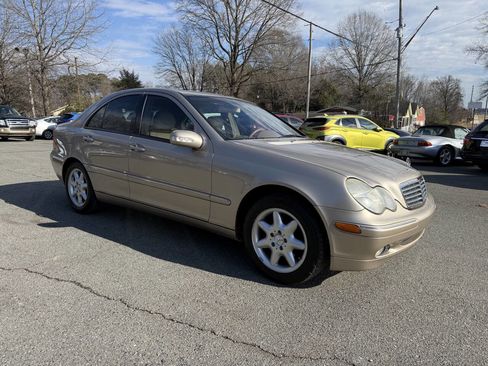 Used 2003 Mercedes-Benz C 240 Sedan image 4