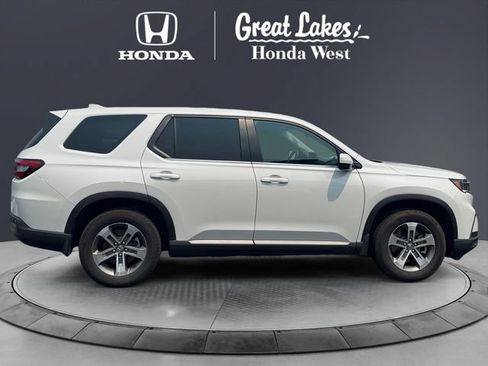 Used 2025 Honda Pilot EX-L image 6