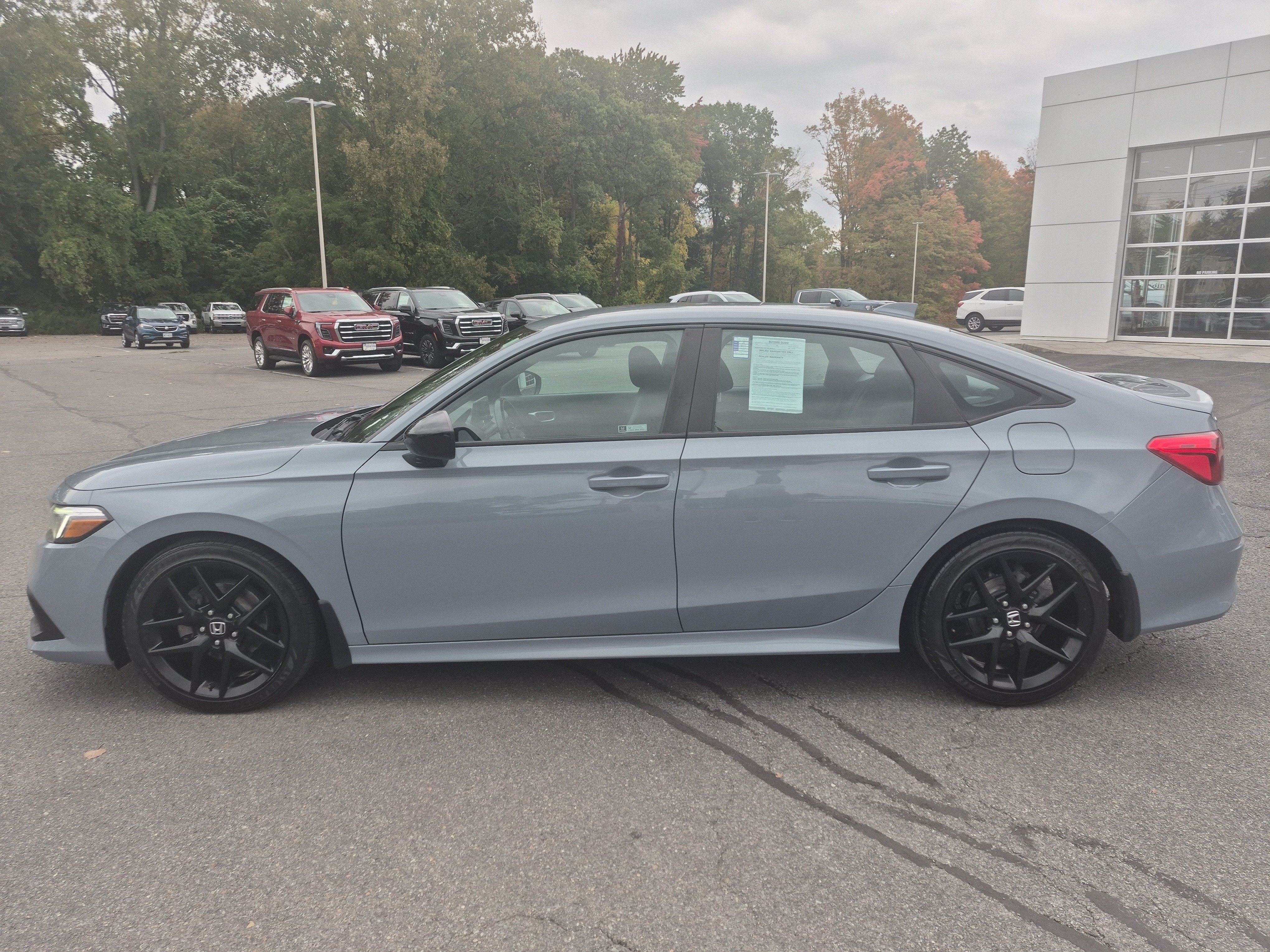 Used 2022 Honda Civic Sport image 2