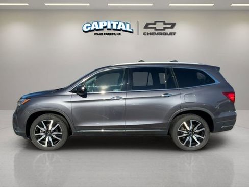 Used 2020 Honda Pilot Touring image 2
