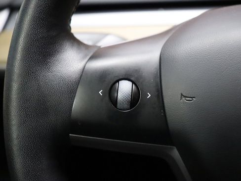 Used 2023 Tesla Model 3 Standard Range image 47