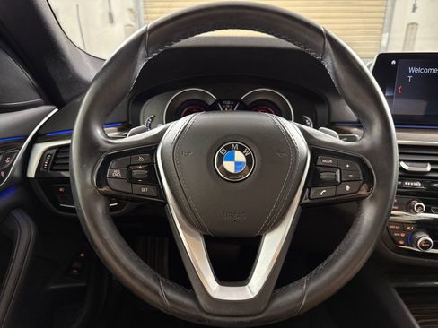 Used 2018 BMW 530e image 13
