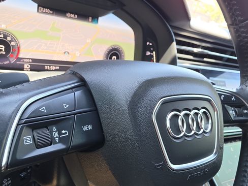 Used 2020 Audi Q7 3.0T Premium Plus w/ Premium Plus Package AWD/4WD image 47