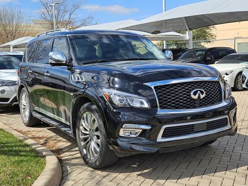 Used 2017 INFINITI QX80 4WD w/ Deluxe Technology Package image 3