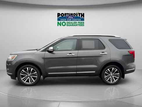 Used 2018 Ford Explorer Platinum image 2