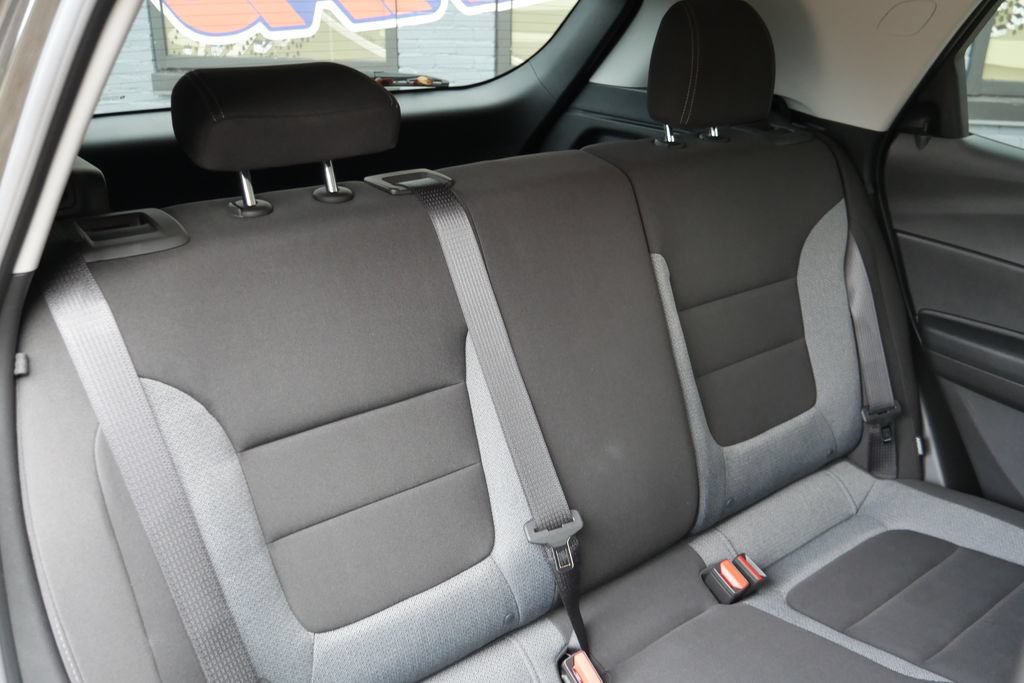 Used 2023 Chevrolet TrailBlazer LT w/ Convenience Package FWD image 10