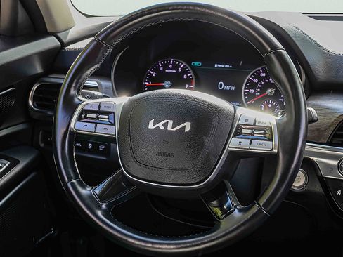 Certified 2022 Kia Telluride SX w/ Nightfall Edition Package AWD/4WD image 14