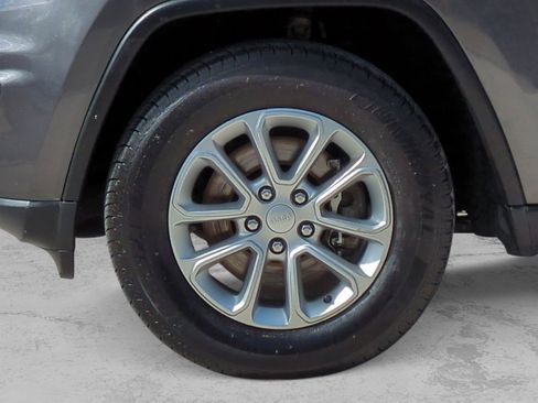 Used 2021 Jeep Grand Cherokee Laredo X AWD/4WD image 17