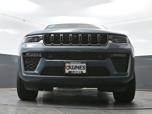 New 2026 Jeep Grand Cherokee L Summit w/ MOPAR Finishing Package AWD/4WD image 41