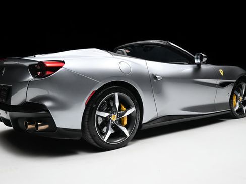 Used 2022 Ferrari Portofino M RWD image 27