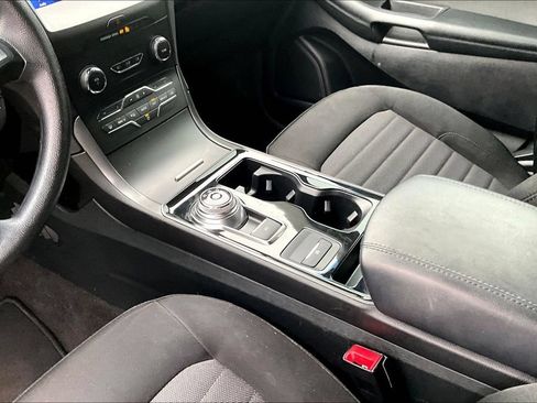 Used 2020 Ford Edge SE AWD/4WD image 18