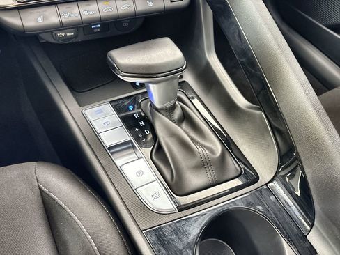 Certified 2025 Hyundai Elantra SEL FWD image 22