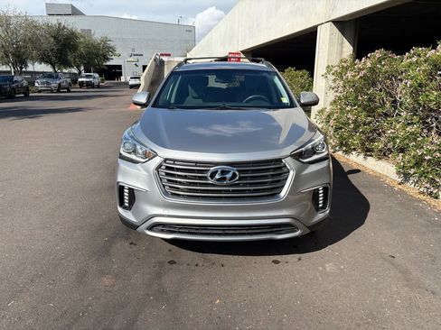 Used 2019 Hyundai Santa Fe XL SE image 4